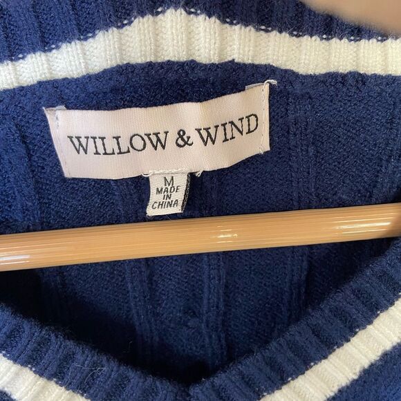 Willow & Wind Size M Navy Blue and White Cable Knit Cropped Girlhoodcore Sweater - Picture 6 of 7